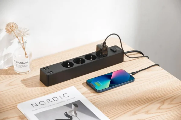 ⁦XO-WL10 (EU) Multiprise 4 Prises AC + 4 Ports USB-A⁩ - الصورة ⁦3⁩